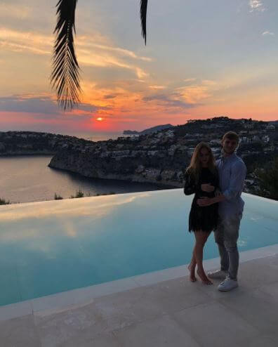 Julia Nagler with her boyfriend, Timo Werner on a vacation.